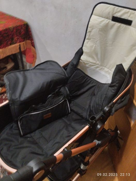 Продам новую коляску