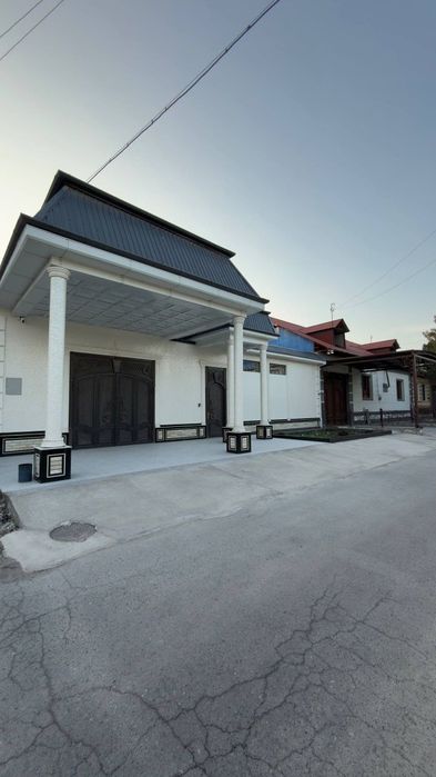 Ховли уй сотилади