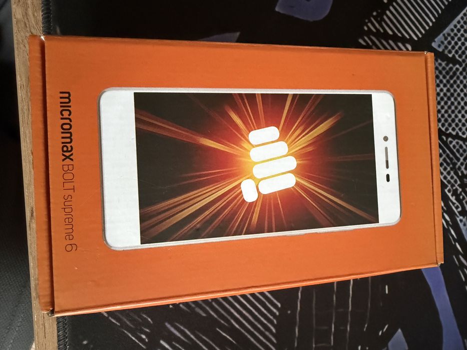 Планшет и телефон