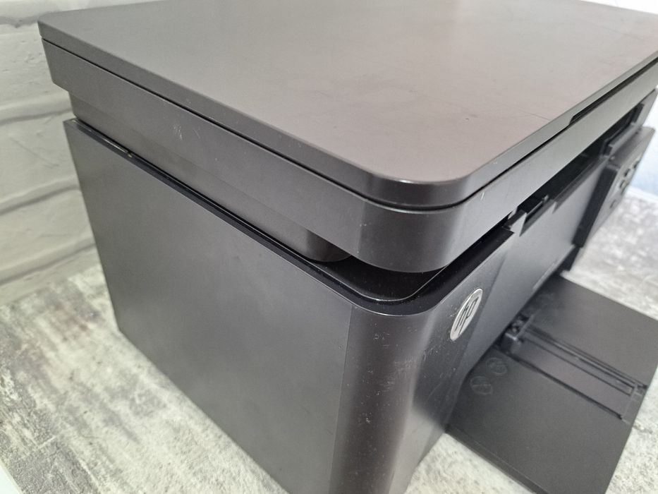 Продам МФУ принтер 3в1 HP Laser Jet Pro M125a (идеал)