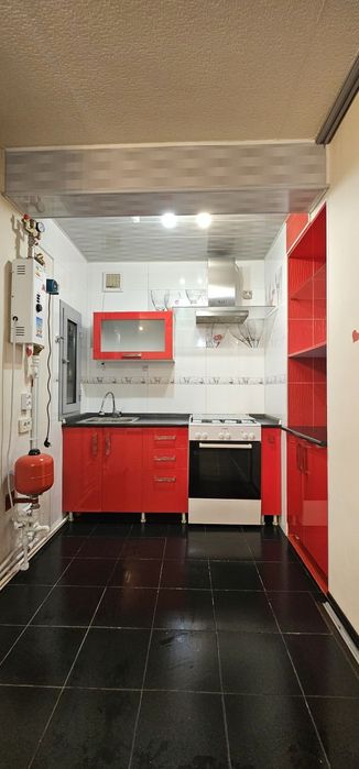 Продается квартира Ялангач, Эко базар, Локомотив 3/2/5 торец