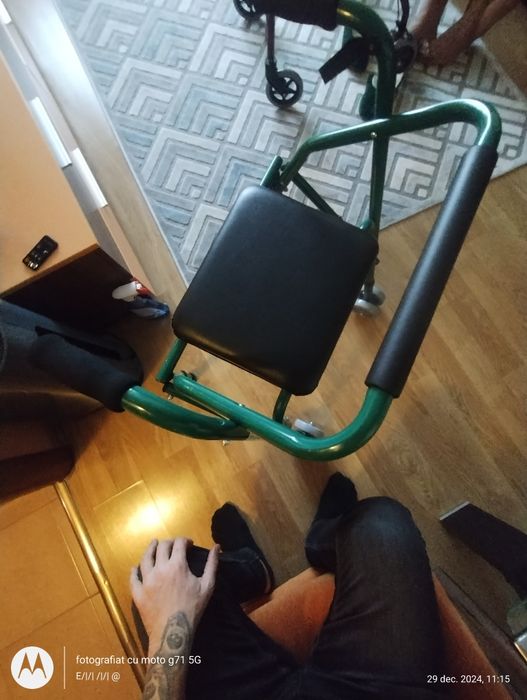Cadru metalic persoane cu dizabilități