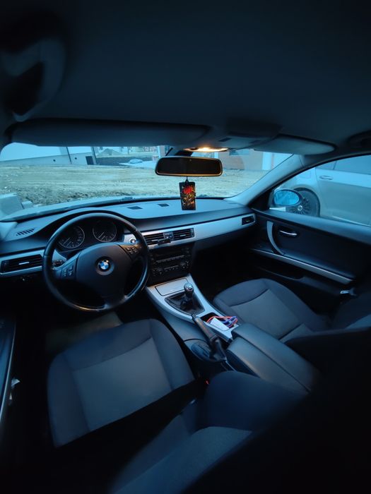 BMW 318i 2006 - E90