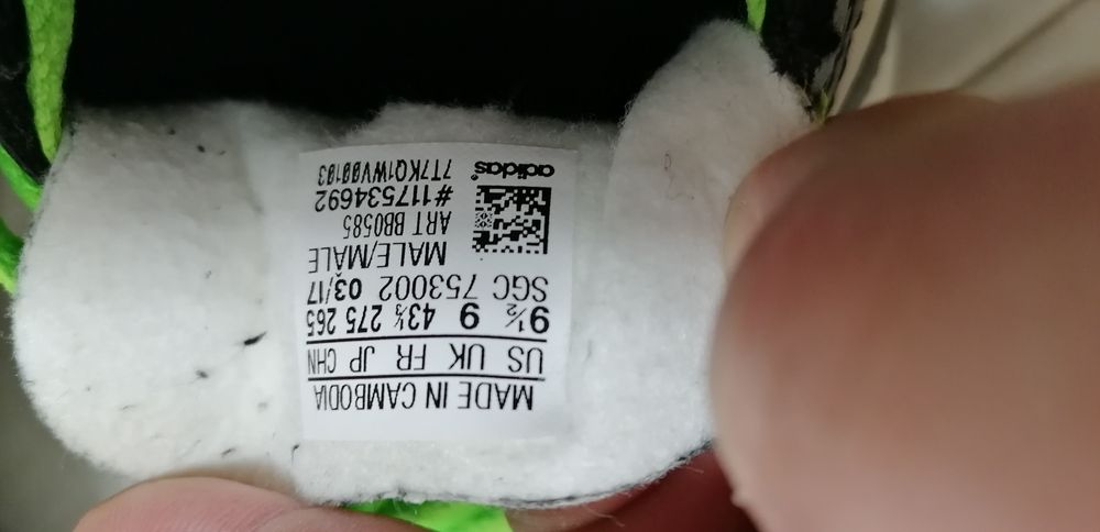 Футболни обувки стоножки