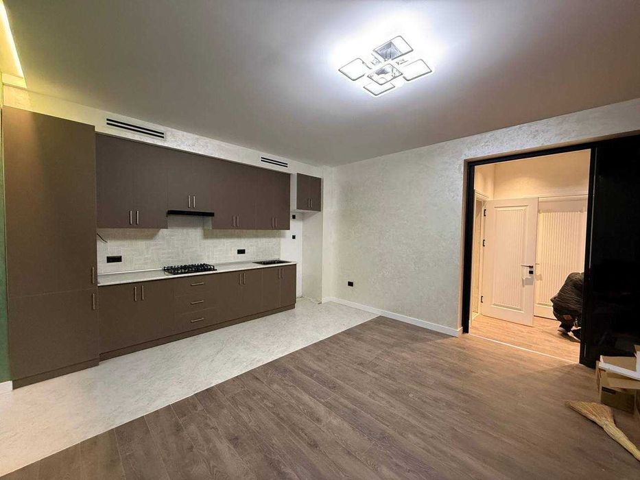 СРОЧНО !! Продаётся квартира в Яшнабаде 2/2/5 ( 57 кв/м ) Баку