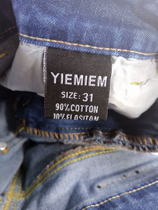 Женский шортик джинсовый