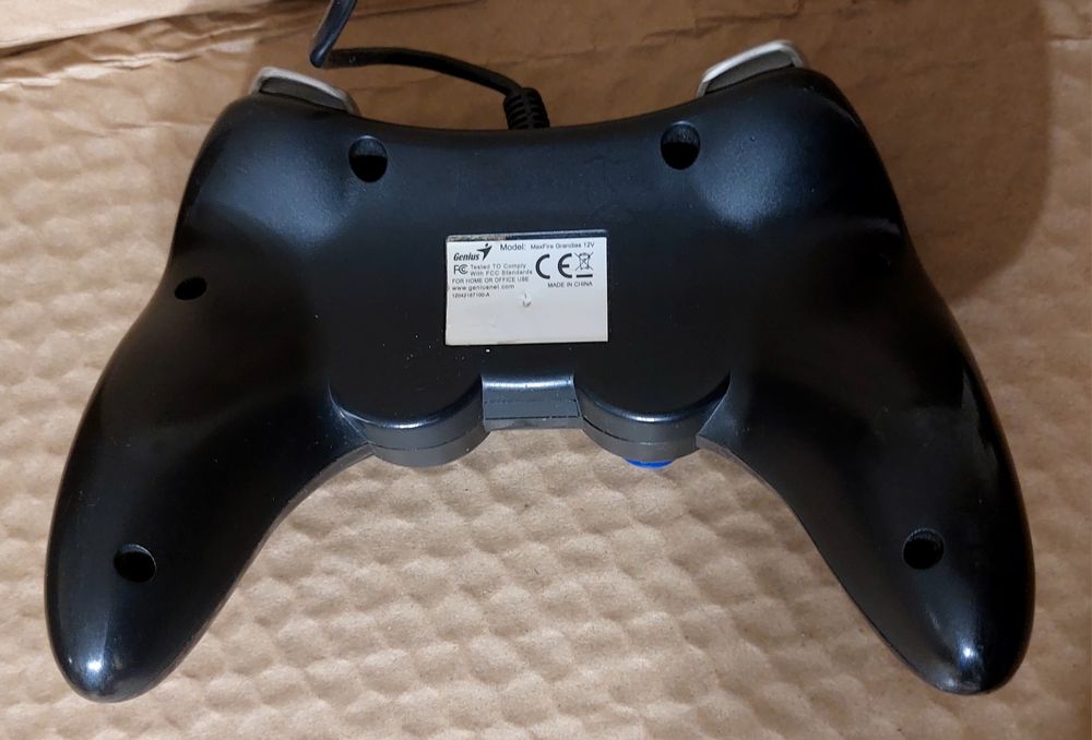 Геймпад Genius USB для ПК