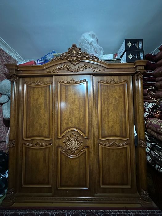 Спальная мебель в очень хорошем состоянии