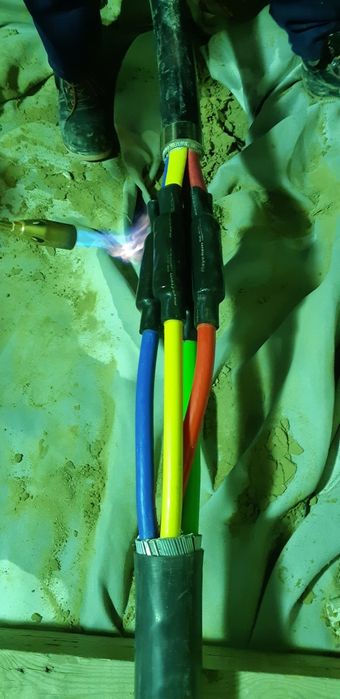 Услуги электрика.