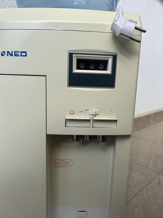 Диспенсър за вода