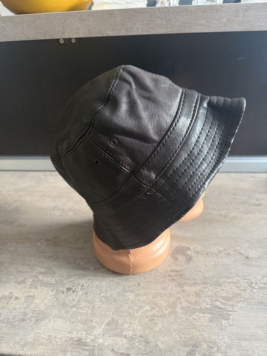 Palarie piele , impecabila