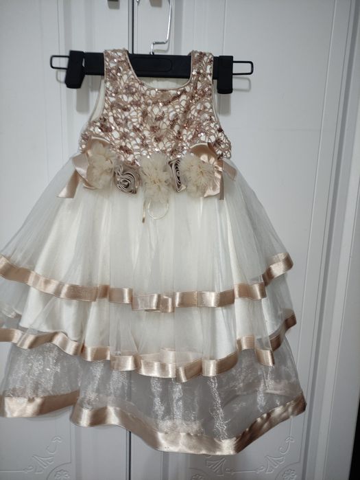 Платье на 2-4 года