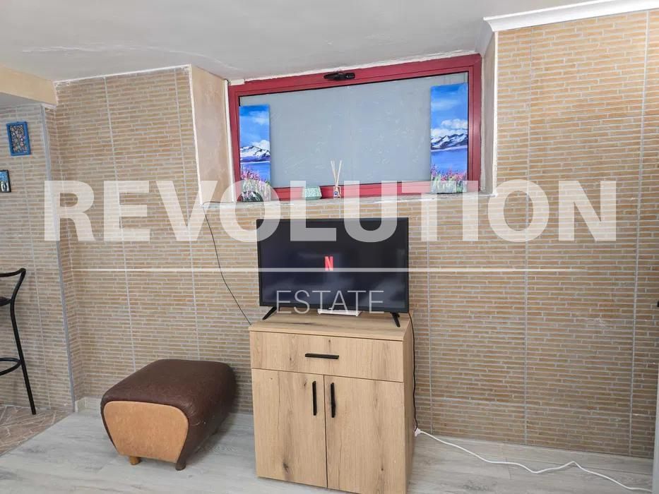 Дава се под наем Двустаен апартамент в Варна, Център - 40 кв.м за 350 € - Снимка #4