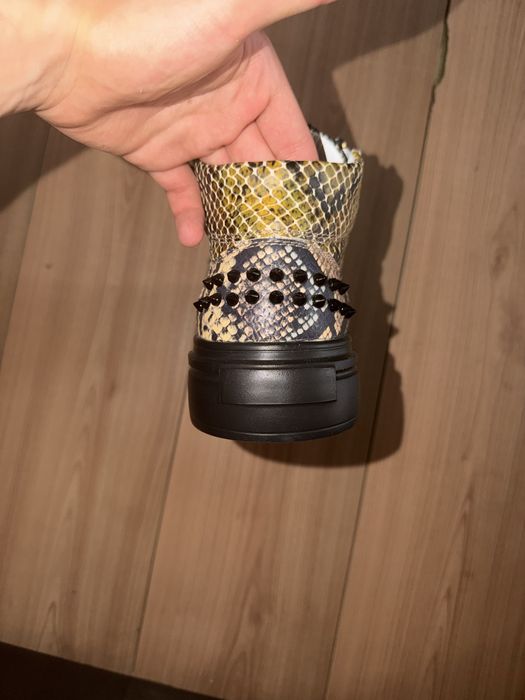 Adidasi/ghete custom negru si auriu