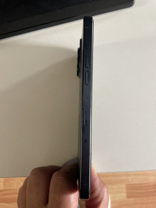 Продам iPhone 15 Pro Max
