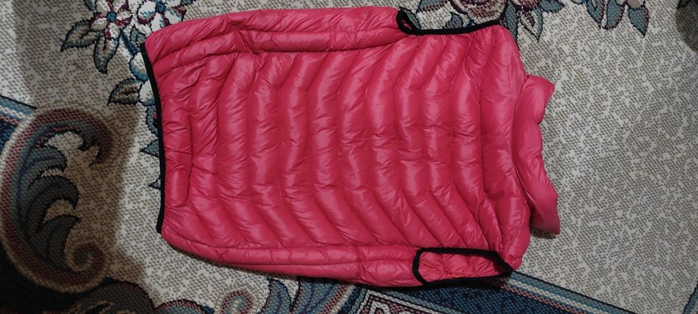 Жилетка пухавая в хорошем состоянии