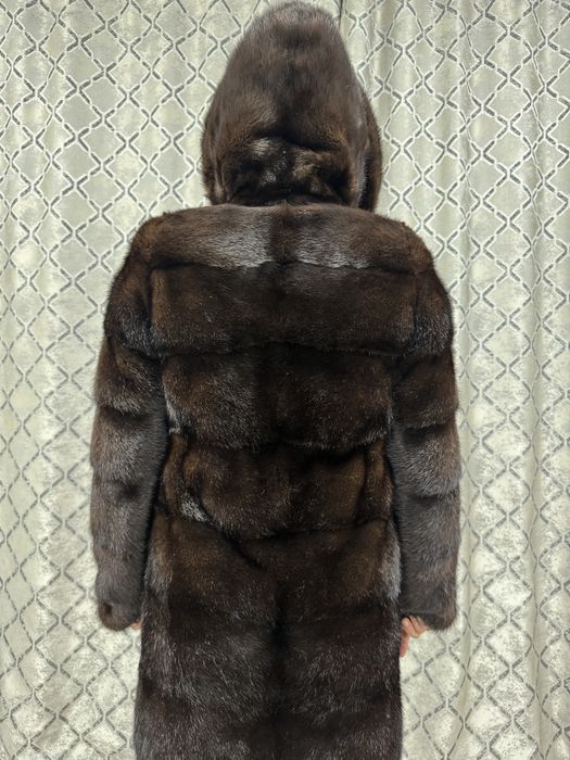 Продам норковую шубу