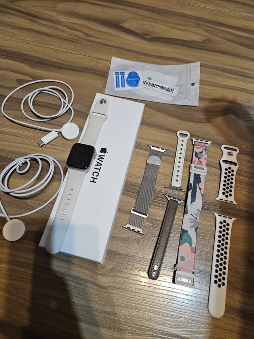 Apple watch SE (gen2) 40 mm Starlight