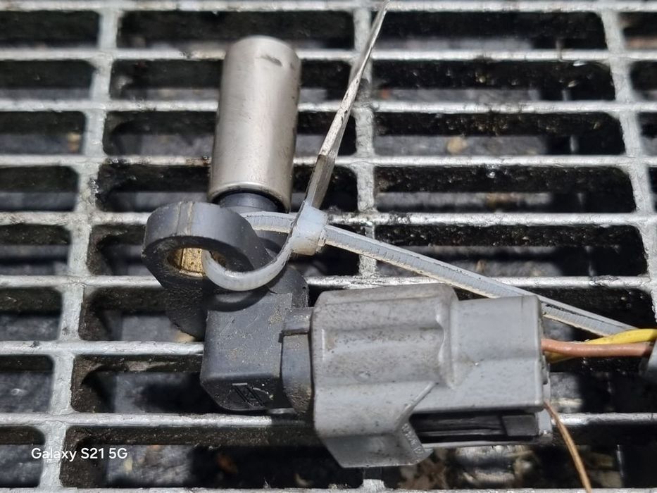 Senzor Nissan Navara D22 2.5 Diesel 1998 - 2004 Euro4 (1423) Turatie motor Rs327