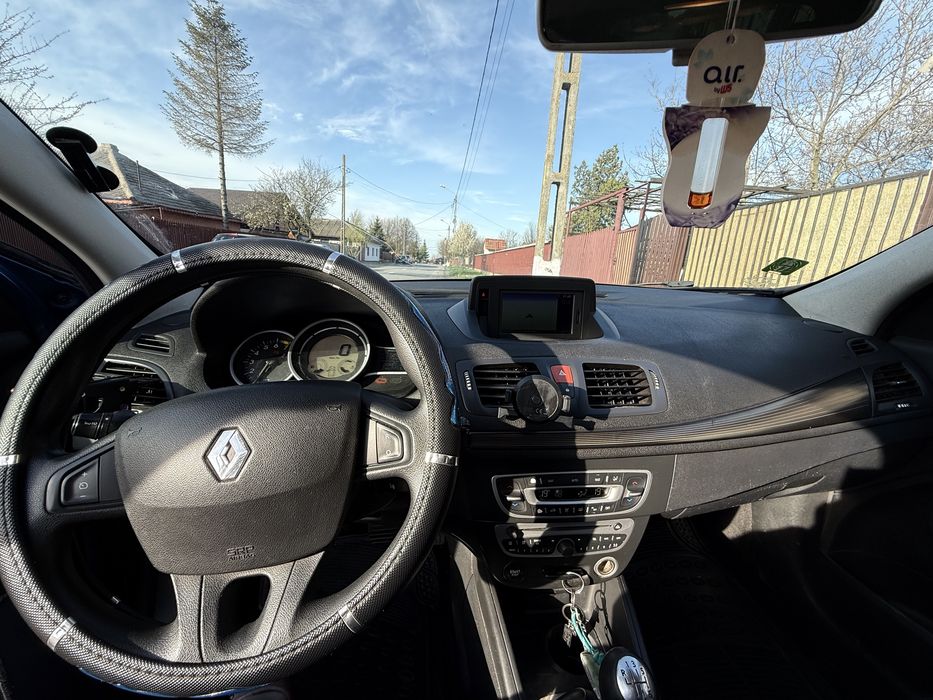 Vand/Schimb RENAULT MEGANE 2010