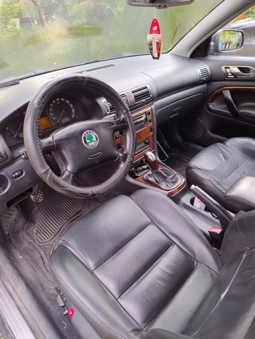 Vând Skoda Superb