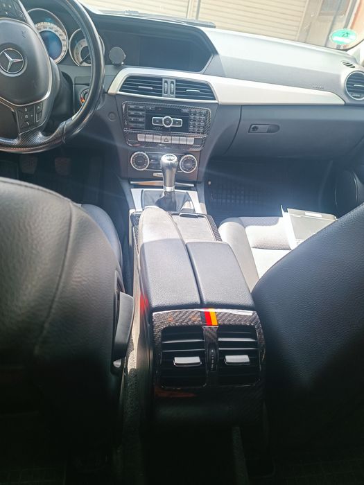 Карбонови детайли за W204 Mercedes C-class