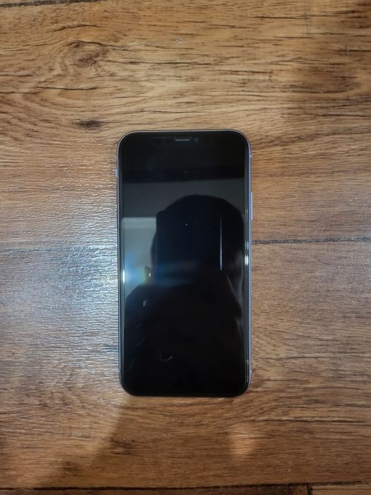 Телефон iPhone 11 срочно срочно