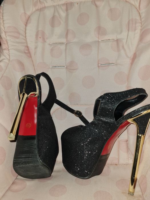 Туфли на шпильке