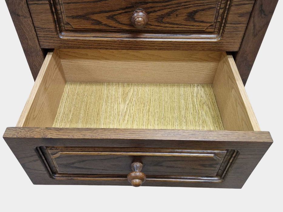 Масивна дъбова спалня в комплект с два броя нощни шкафчета