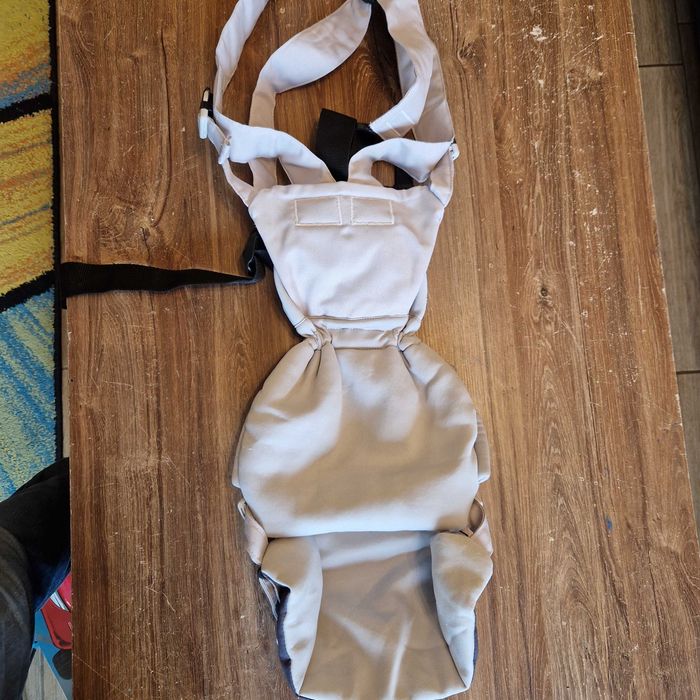 Бебешка раница Chico 0-6 месеца