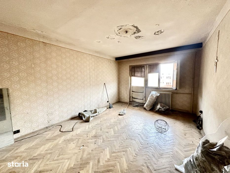 Apartament decomandat cu 3 camere si potential excelent – Zona Soare