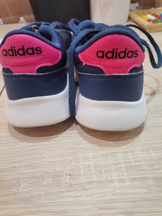 Детски маратонки за момипе и момче