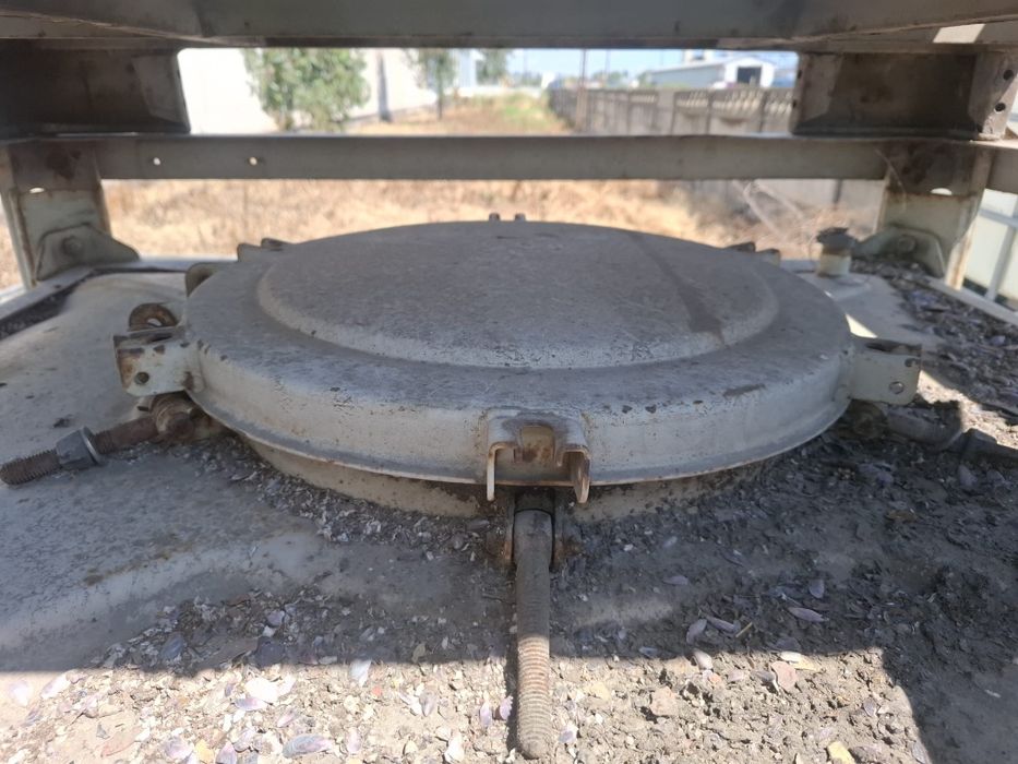 Bazine 1000 l din fier cadru metalic Agigea constanta