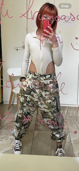 Pantaloni cargo camuflaj Mathilde