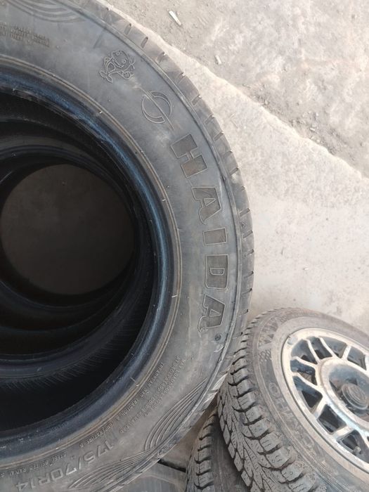 Продам шины диаметр на 14