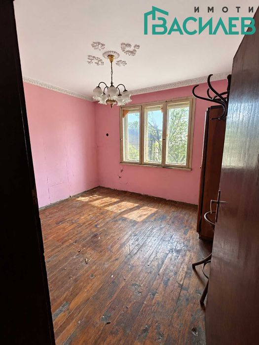 Продава се Къща в Перник, Църква - 270 кв.м за 1038 €/кв.м - Снимка #3