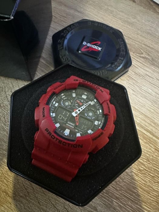 G-SHOCK Casio- Red
