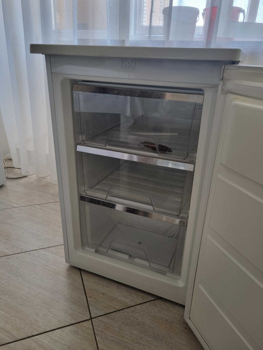 Морозильная камера Midea