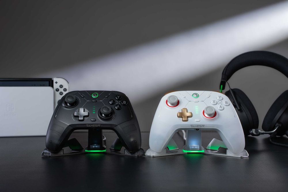 Контролери GameSir Cyclone 2 Shadow Black/ Phantom White/ НОВИ