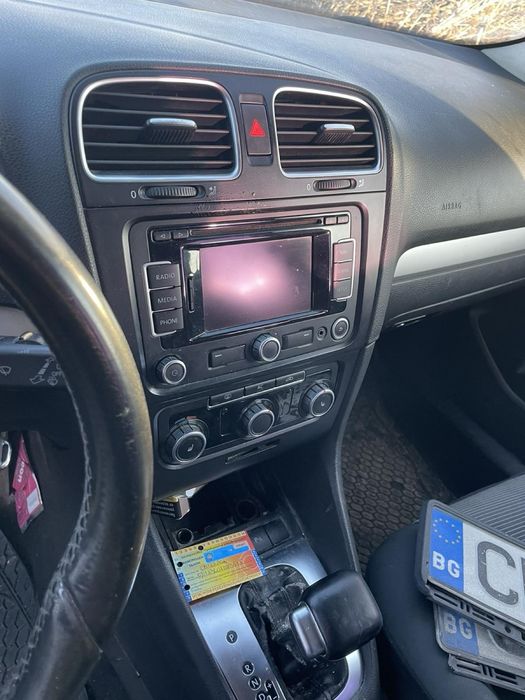 Продавам голф 6 комби на части !