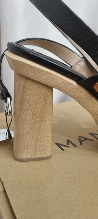 Новые босоножки Mango