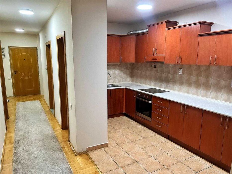 Дава се под наем Двустаен апартамент в Бургас, Възраждане - 57 кв.м за 204 € - Снимка #1