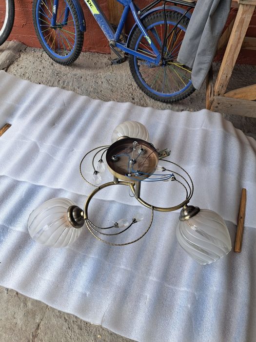 Люстра отличная качественная