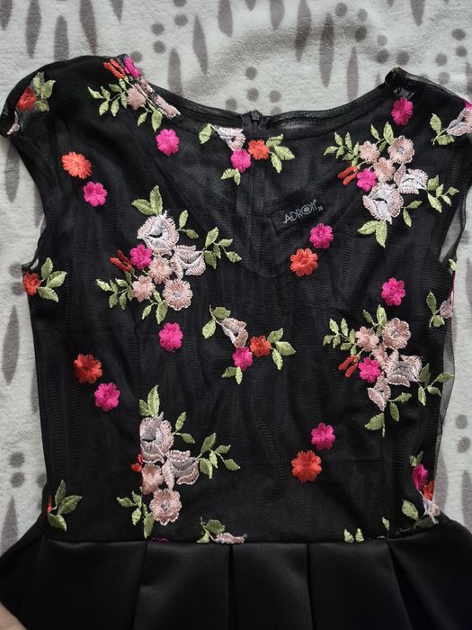 Vand rochiță damă marimea 36