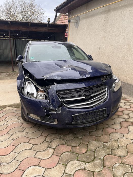 Se dezmembreaza sau vinde Opel Insignia 2010/2.0 Diesel automat