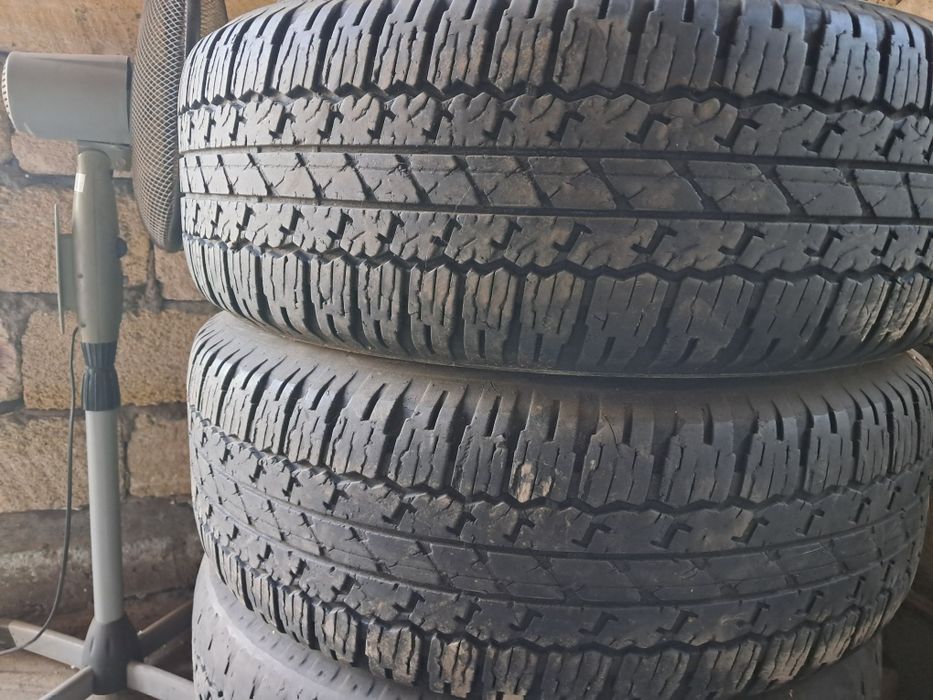 Продам шины разных размеров.