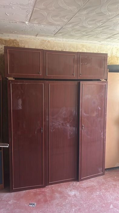 Шкаф платяной для спальни