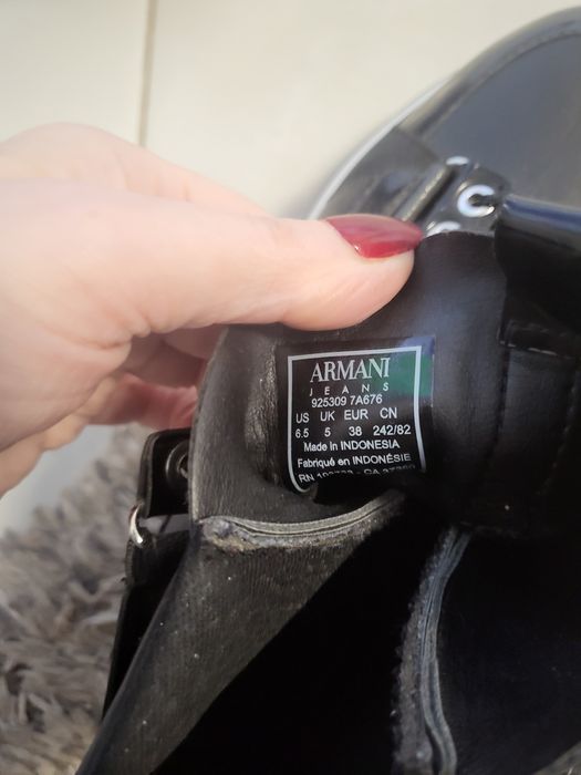 Маркови боти Armani