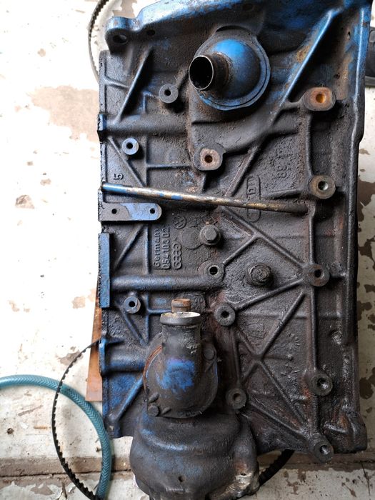 Блок двигателя 2.3 ауди