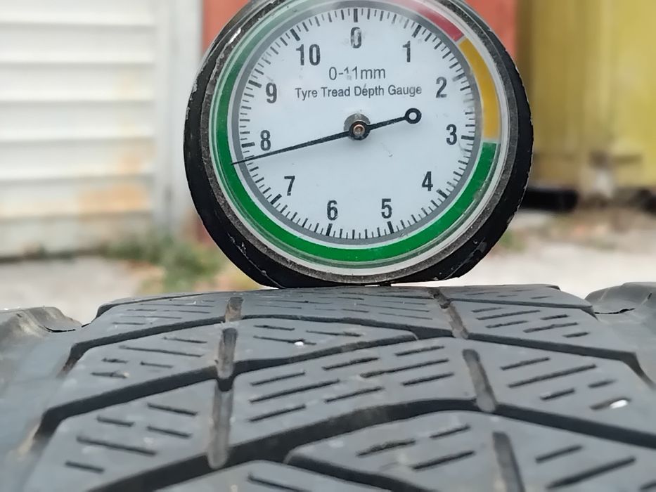 Гуми 255 55 18 Пирели Pirelli 4 броя - нов внос.Не са нови! Посочената цена е за един брой гума. Без коментар на цената.43 години опит в бранша.
